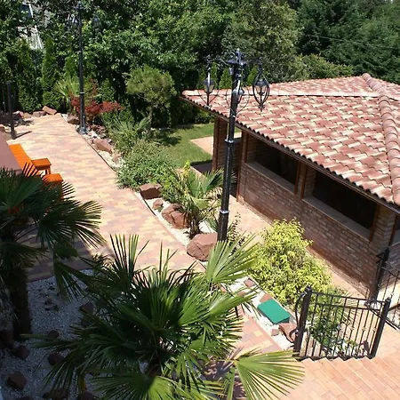 Villa Sargarigo Apartman Haz Balatonalmádi