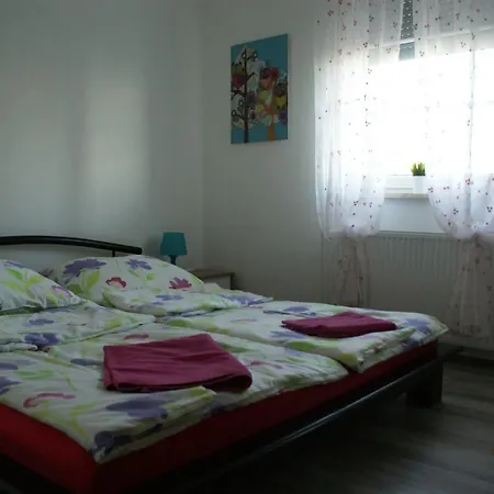 Villa Sargarigo Apartman Haz *