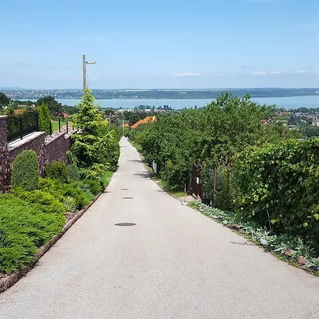 Sargarigo Apartman Haz Balatonalmádi
